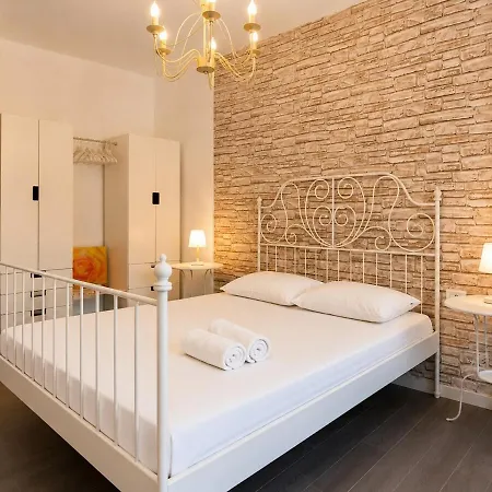 Xenia - 3 At Via Privata Palme 32
